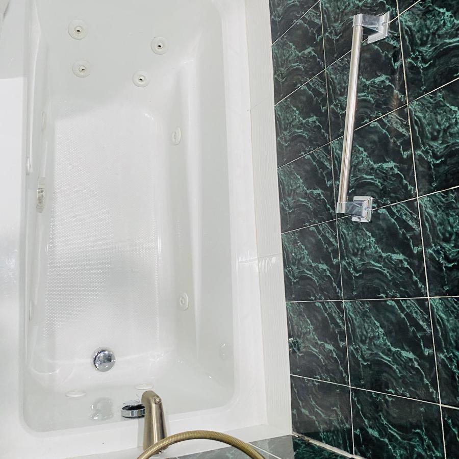 Room With Jacuzzi, Massage Seat, And Parking Space, The Best Choices!! شمال بيرغن المظهر الخارجي الصورة